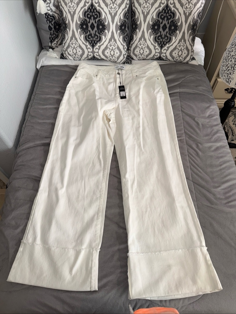 Fashion Nova Women's Wide-Leg boho relaxed Jeans in off white plus Sz 16